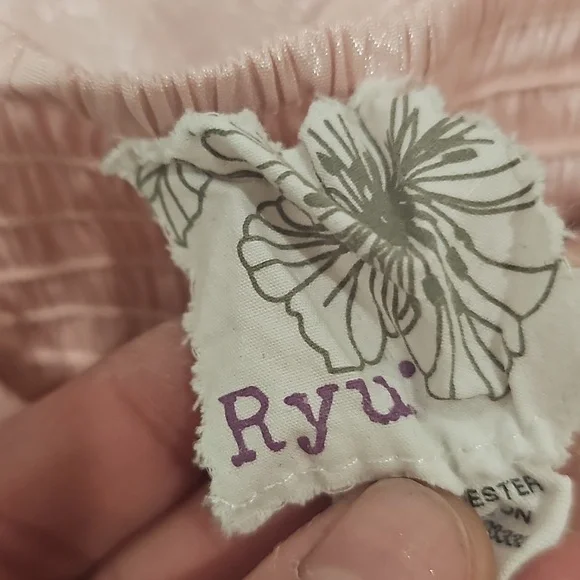 Elegant Pink Ruffled Dress - Picture 4 of 5